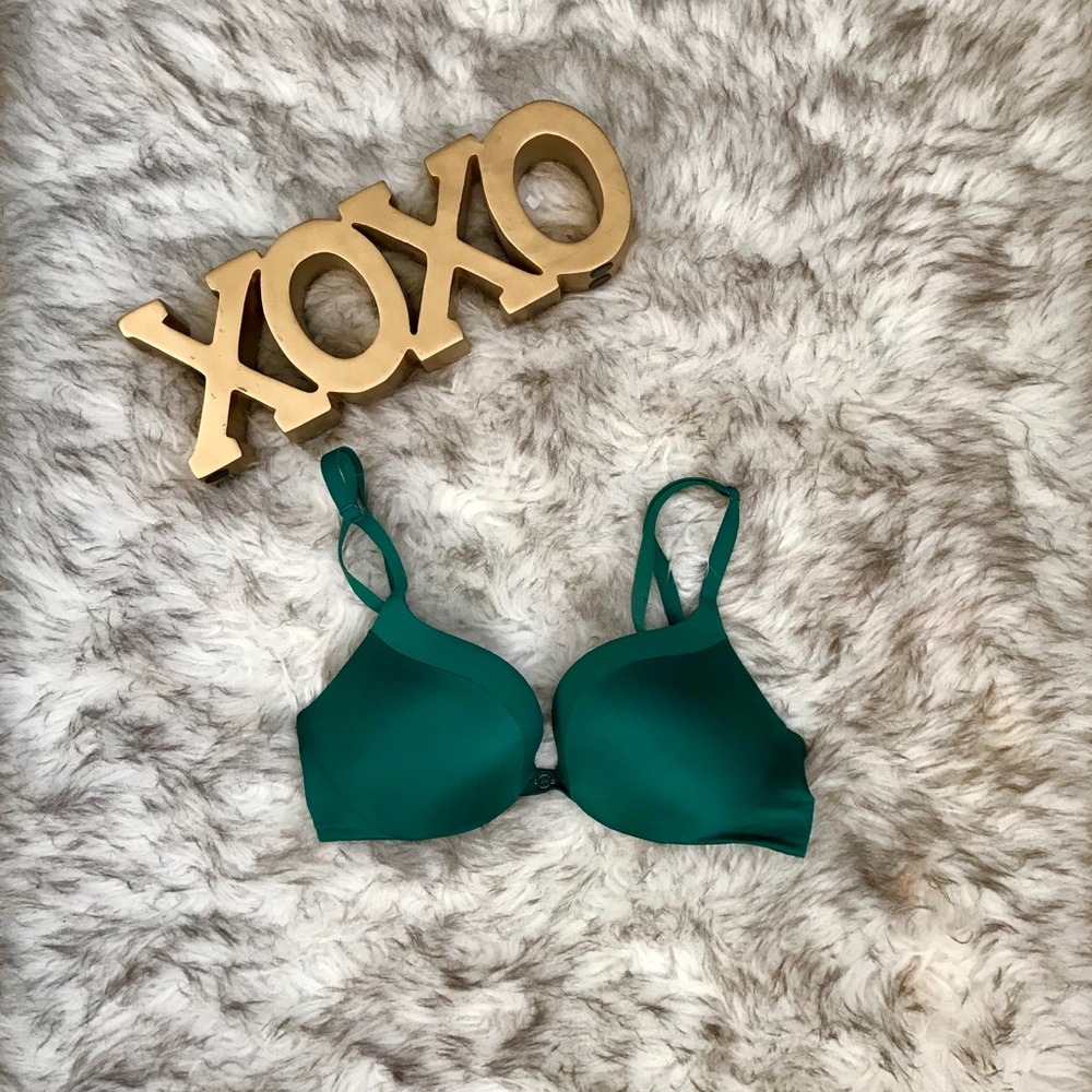 Victoria Secret 32B Push Up Bra